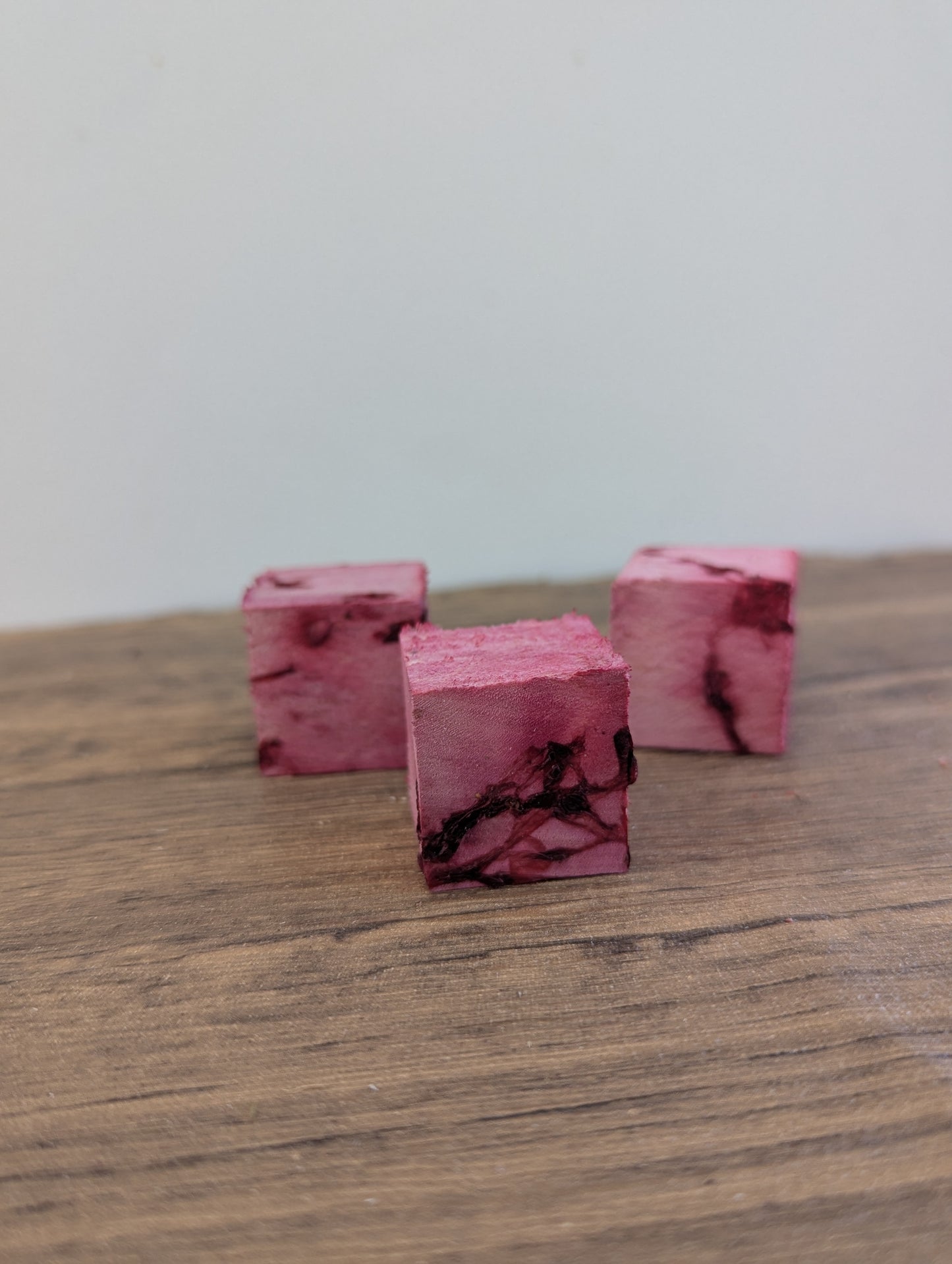 Blackberry flavour balsa chews
