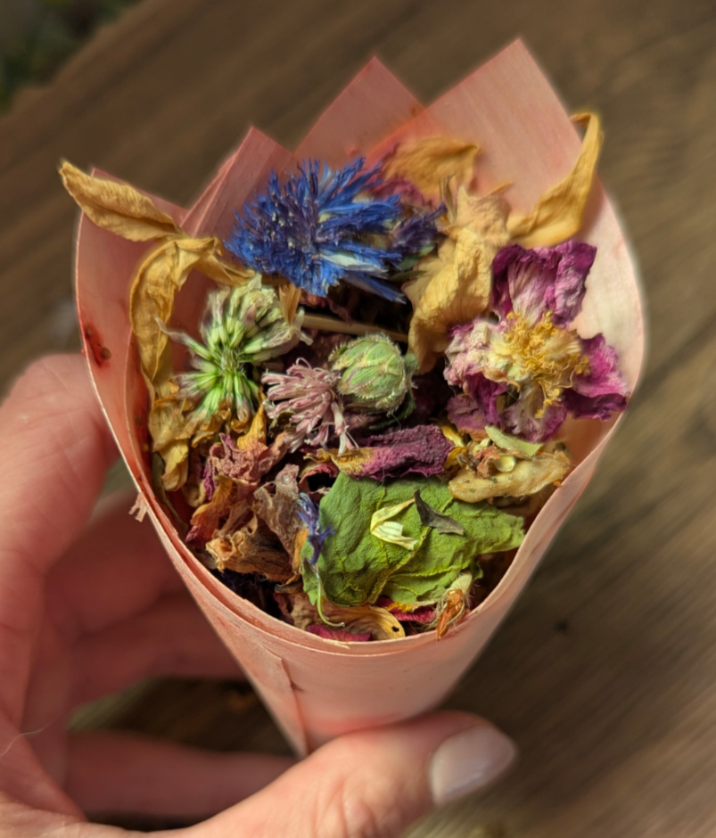 Flower bouquet forage cone