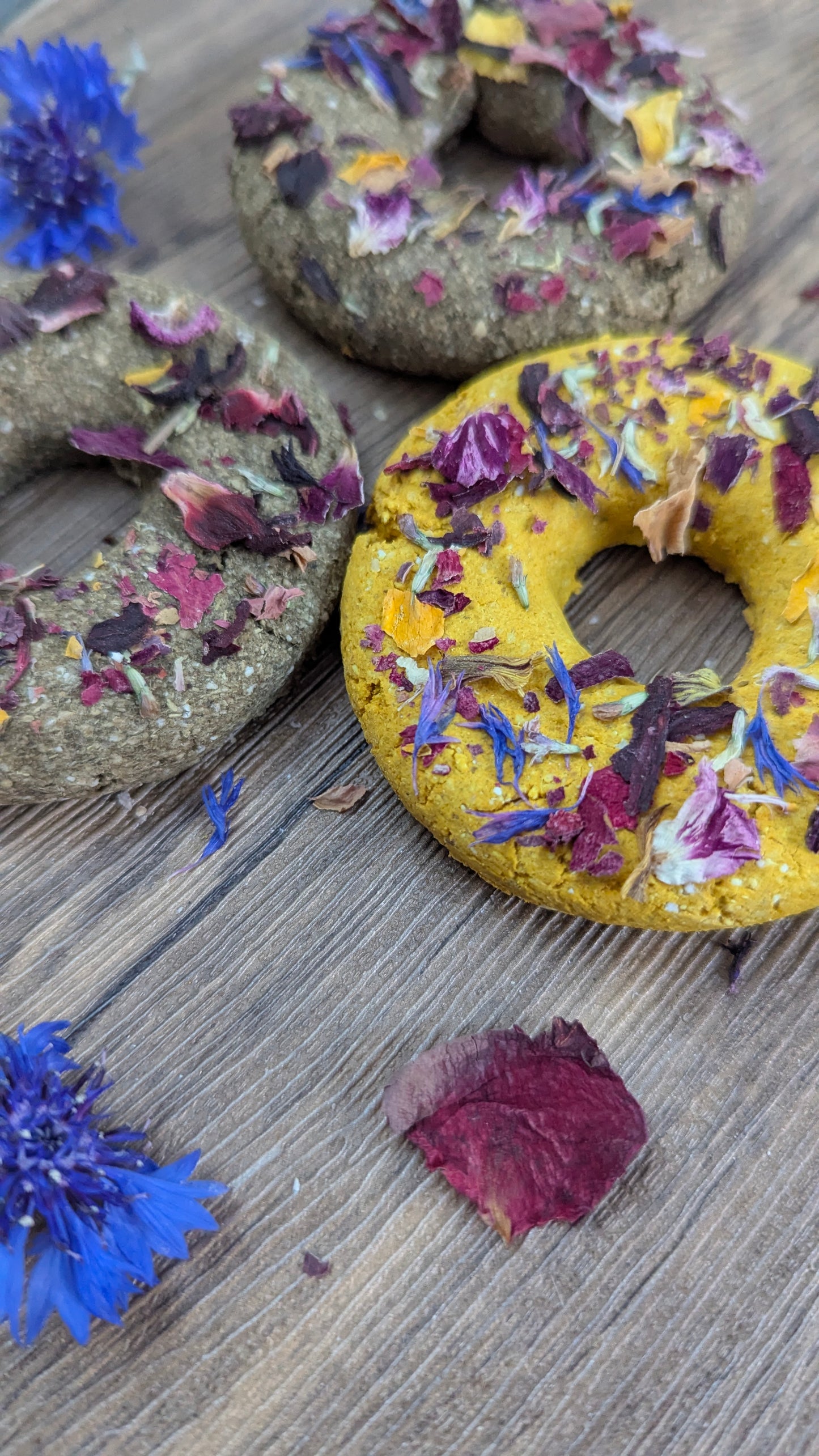 Big forage topped doughnut treats