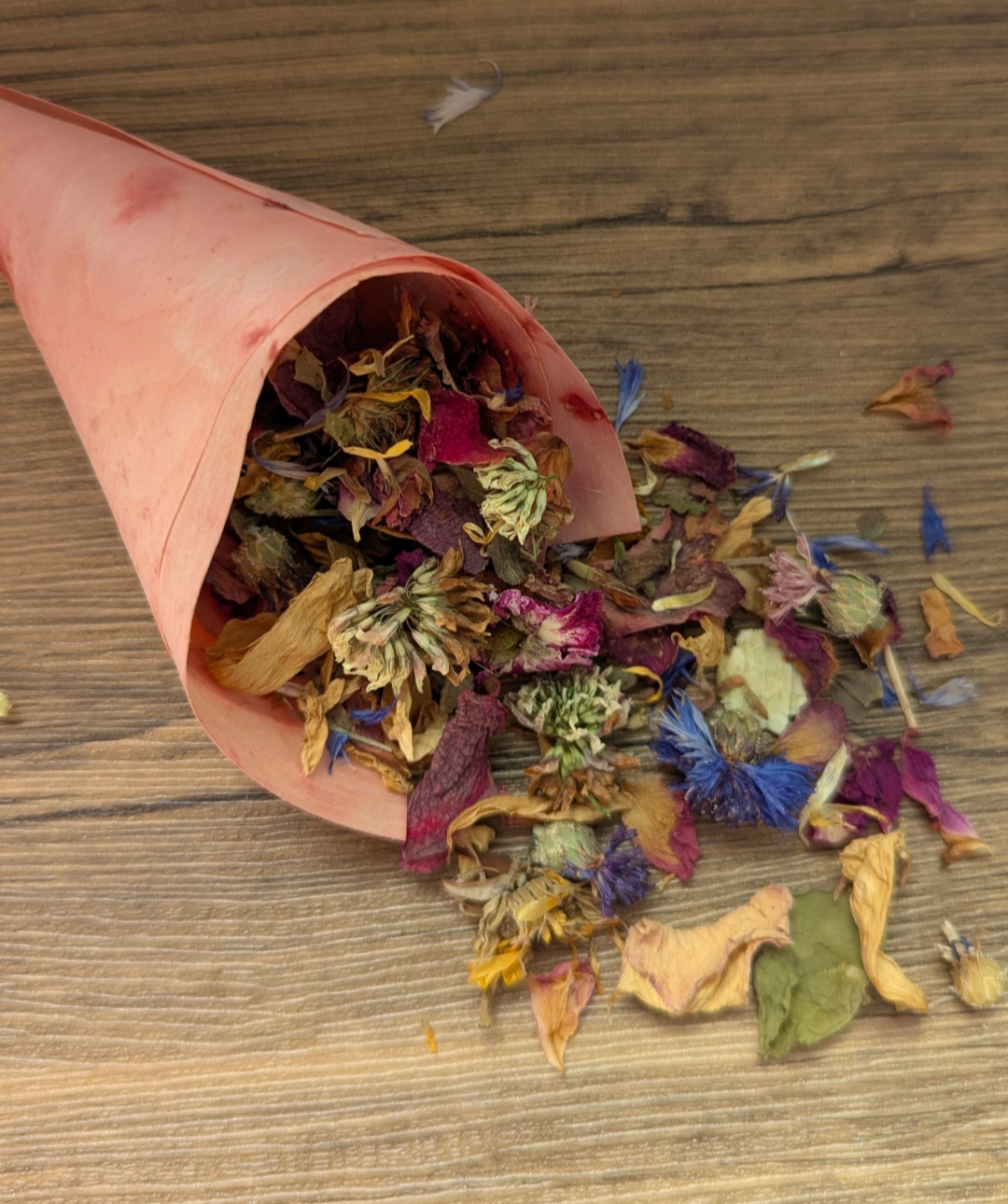 Flower bouquet forage cone