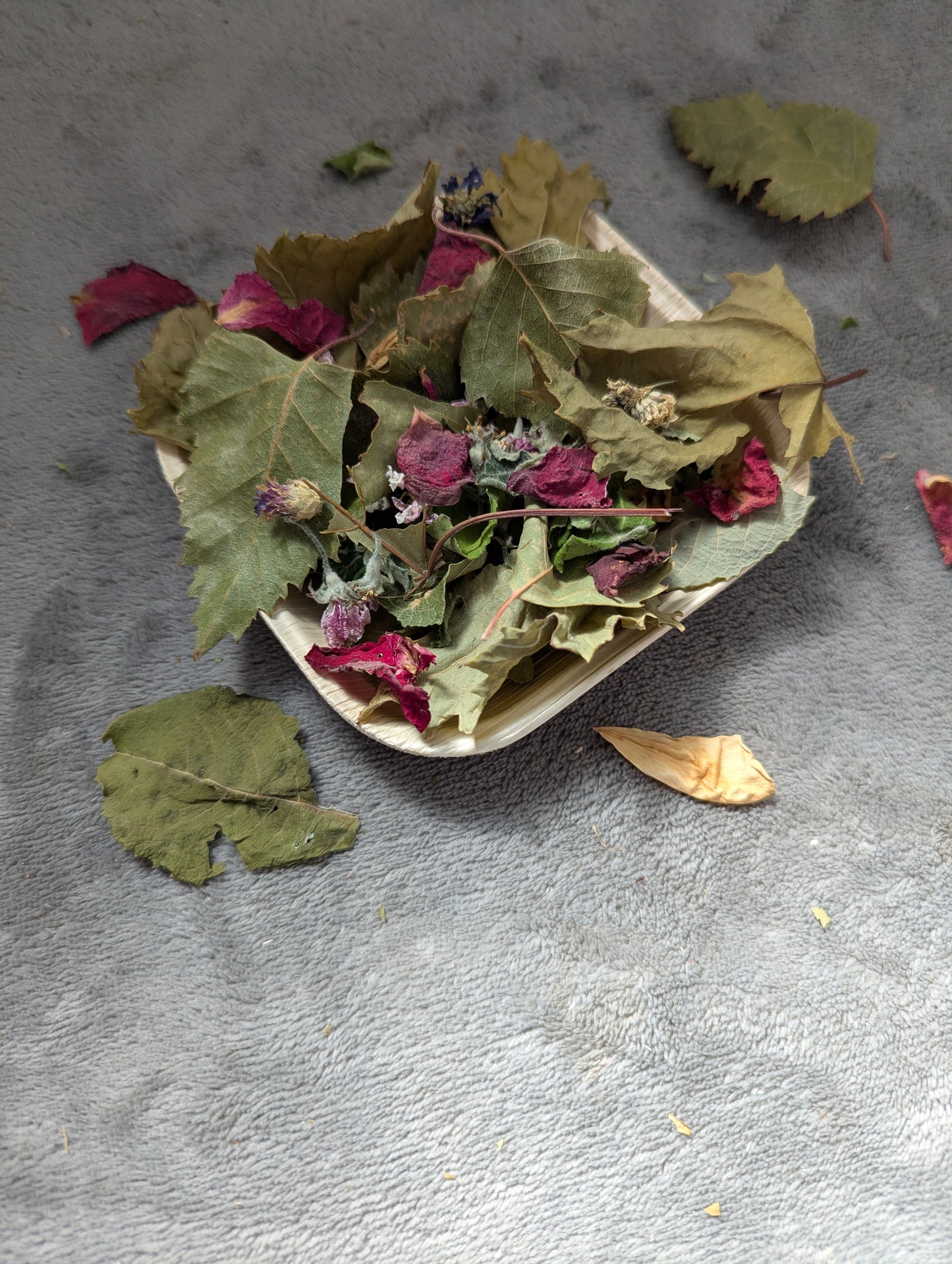 Mixed forage snack tray