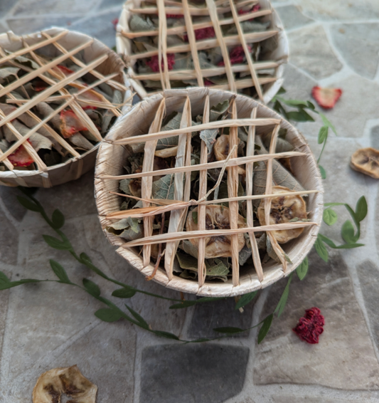 Fruit and Forage Pie treat for rabbits and other small animals