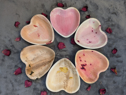 Flavoured heart shaped palm bowls