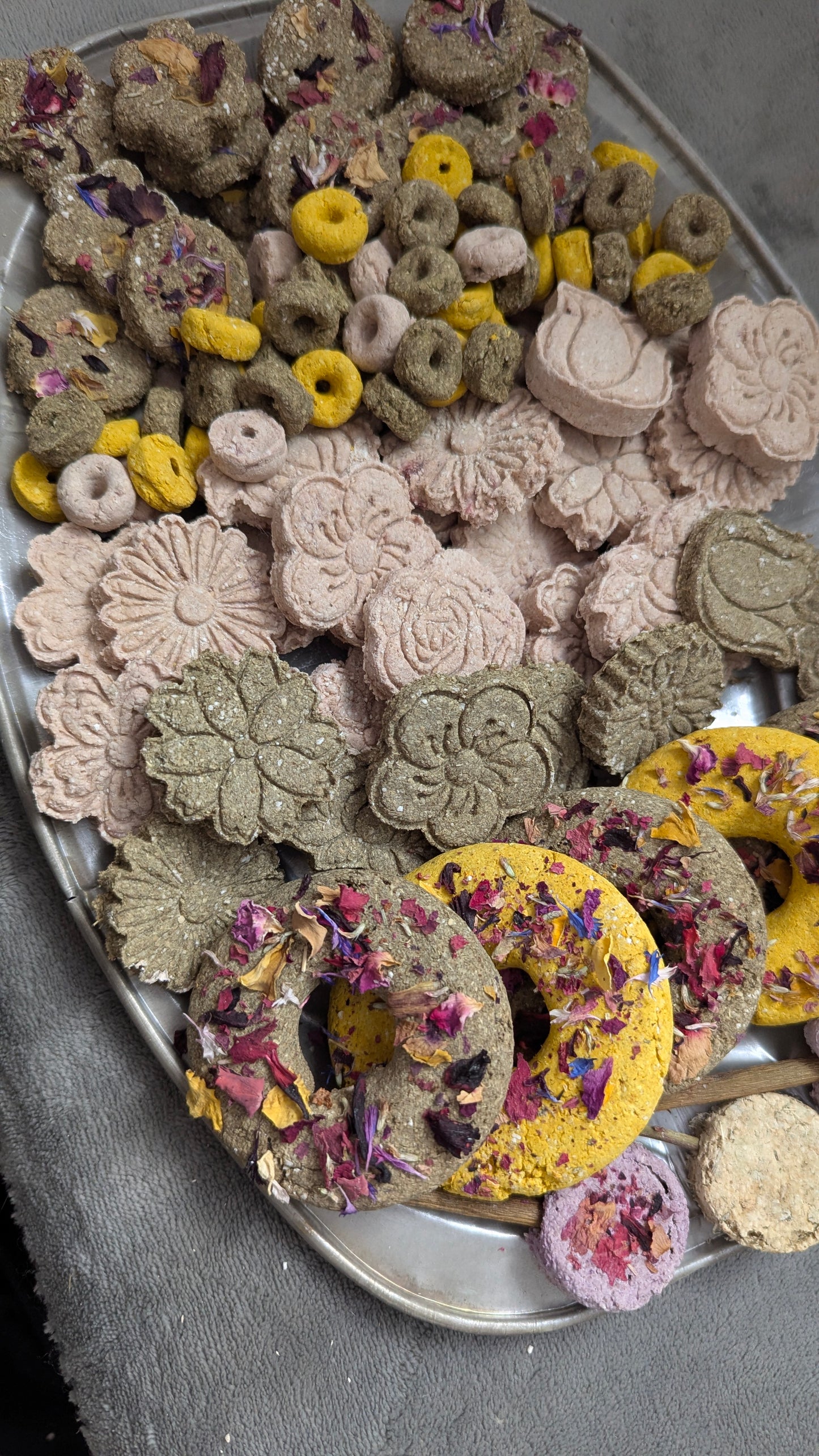 Bulk mixed treats